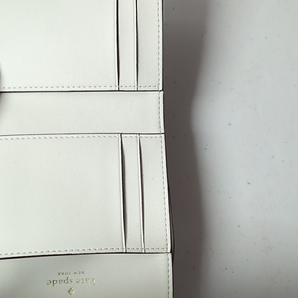NWT Kate Spade Cream/Gold Wallet - Picture 5 of 7